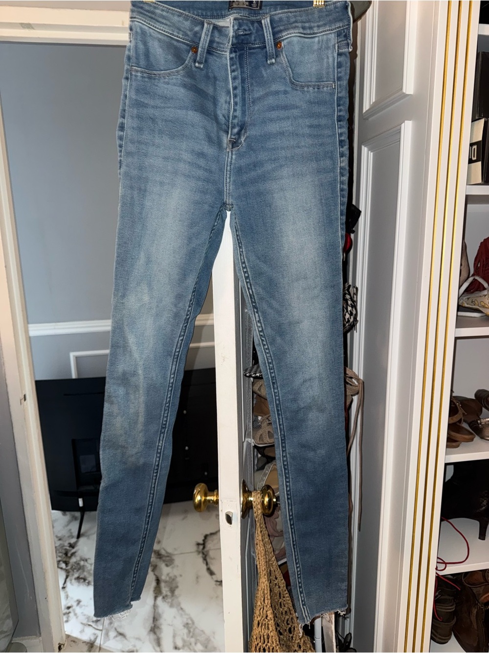Abercrombie & Fitch Women's Light Wash Blue Skinny Jeggings